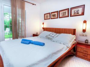 Holiday Home Villa Blanca Feliu by Interhome
