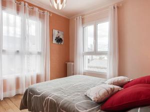 Maisons de vacances Holiday Home La Coloniale by Interhome : photos des chambres