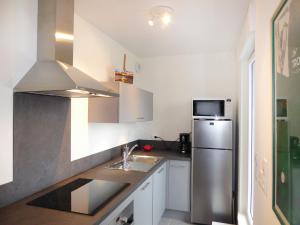 Studio Les Allées du Port by Interhome