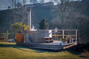 Lee house farm holiday cottage with possible use of hot tub ninety pounds a session