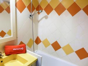 Apartment Les Platanes-3 by Interhome