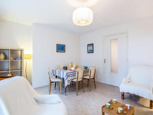 Apartment Baie de Beaumer-1 by Interhome