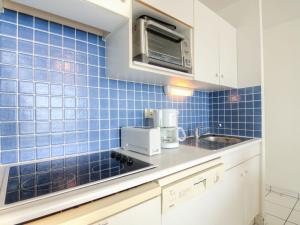 Apartment Domaine des Tadornes by Interhome