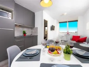 Apartment Port Mistral by Interhome - Empuriabrava