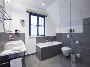 Reetland am Meer - Superior Reetdachvilla mit 2 Schlafzimmern, Kamin und 2 Terrassen F17