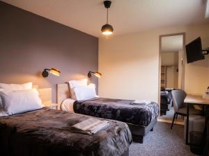 Logis hotels Le Saint Pierre : Chambre Double