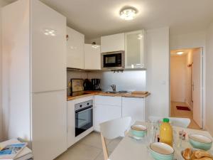 Apartment Les Coteaux de la Nartelle-25 by Interhome