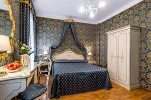 Deluxe Double Room with Canal View room in Al Gazzettino