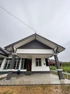 Sofea's Homestay - Kampong Kenerak