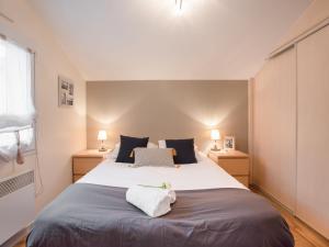 Apartment Le Parc des Druides-2 by Interhome