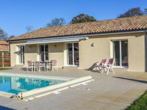 Maisons de vacances Holiday Home Philibert by Interhome : photos des chambres
