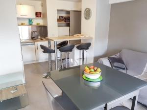 Apartment Domaine du Préconil-4 by Interhome