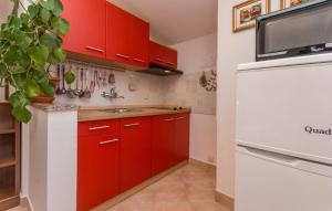Obrovac Krusevo modern apt w terrace sea view