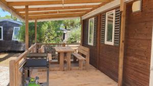 Campings Mobil home Happiness33 dans camping 5 etoiles acces direct plage Vendays Montalivet : photos des chambres