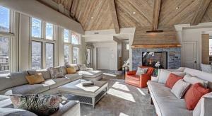 Luxury Mountain-Side Penthouse with Stunning Views