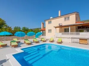 Villa Secret Beauty with Saltwater Pool - Imotski