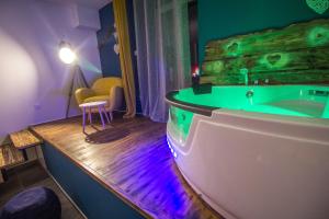 ** Au Canal du Midi - JACCUZZI & luxueux appartements ** : photos des chambres