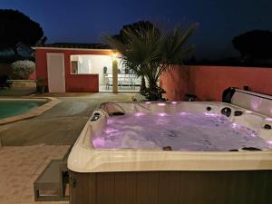 Villas Villa de 3 chambres avec piscine privee jacuzzi et jardin clos a Carcassonne : photos des chambres