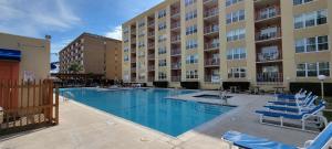 Private Beach Access Pool & Hot Tub BBQ Pits Gulfview II #408 home