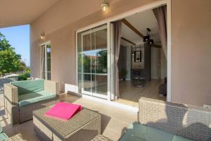 Stylish & luxury villa with pool, biliard, extra pool heating available - WiiBuk