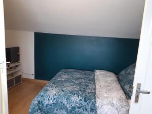 Appartements Duplex tout confort - circuit 24h - pole sante sud - Centre des expositions - Technoparc : photos des chambres