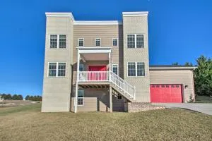 Harrisonburg Retreat with Hot Tub about 2 Mi to JMU - Singers Glen