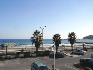 2 Piéces Clim Face a la plage vue Mer