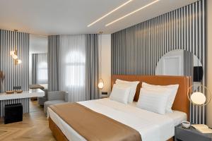 Deluxe Suite room in Grand Hotel Palace