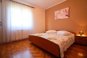 Apartment Fero with beautiful garden