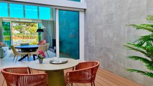 Villa Emilia - Clever Details , Central Vilamoura, Sleeps 6, luxury, walking distance