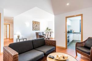 Superbe appartement spacieux avec terrasse vue piscine