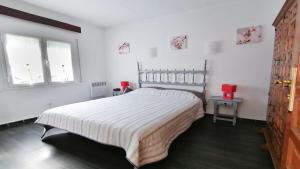 VACAY Casa Roger, sol y naturaleza, en la Costa Brava, LEscala!