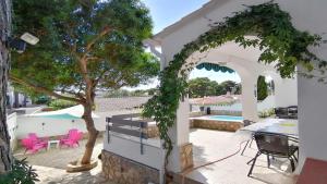 VACAY Casa Roger, sol y naturaleza, en la Costa Brava, LEscala!