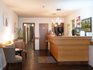 Hotels Cit'Hotel Les Eleis : photos des chambres