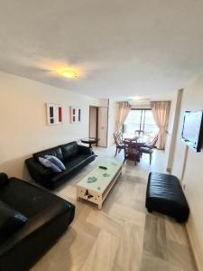 Carihuela Beach Pool Garage Wifi