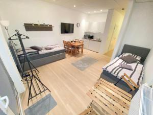Worker Apartment Goch - 3 Single Box-Spring Beds - Parking
