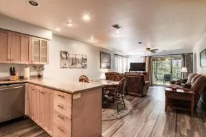 Quiet and Serene Condo in Branson - Hollister
