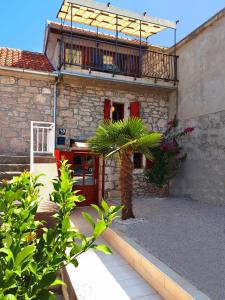 Stone house Porat, 100m from beach Porat