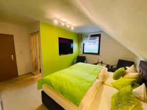Ferienhaus zur Waldauer Höhe mit 3 SZ, 120qm & 40qm Balkon