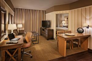 One-Bedroom Suite with Two Queen Beds room in Sonesta Suites Scottsdale Gainey Ranch