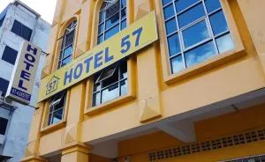 Fifty Seven Inn - 峇株巴辖