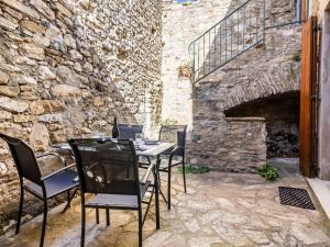 Maisons de vacances Modern Holiday Home in Minerve with Private Courtyard : photos des chambres