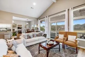 Lakefront - Spicewood