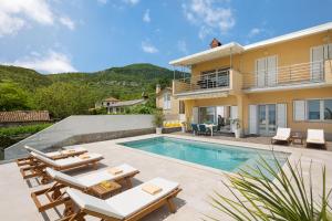 House GOLD POINT 
