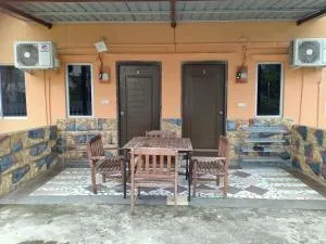 Homestay pekan ranau - Kampung Poring