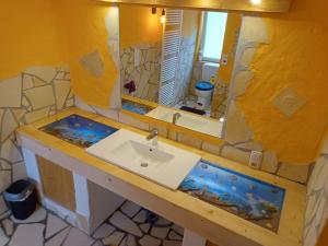 Großes Ferienhaus in ruhiger Lage - WLAN b. 9 Per.