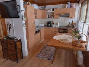 Großes Ferienhaus in ruhiger Lage - WLAN b. 9 Per.