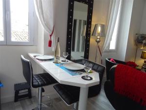 Apartment Rue St Antoine