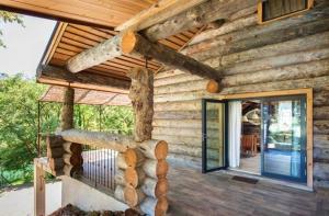 obrázek - Chalet d'une chambre avec vue sur le lac piscine partagee et sauna a Le Thoronet