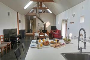 Longère rénovée avec accès direct à la mer